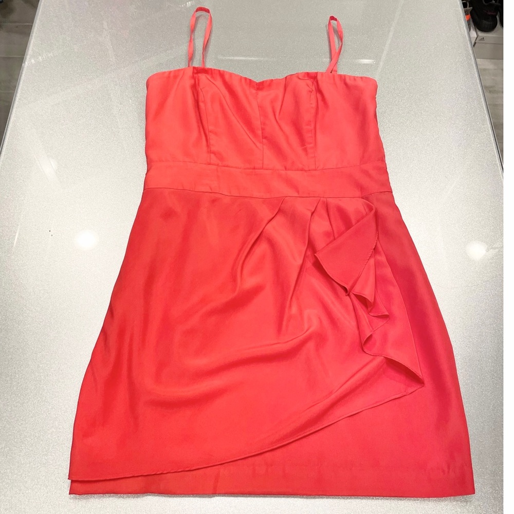 Marciano fit & flare coral bustier dress. Detachable straps.